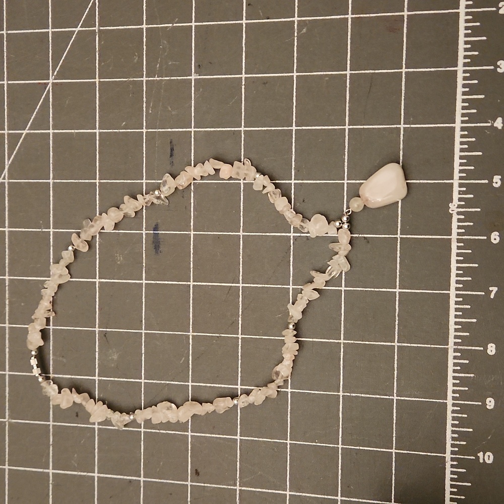 Rise Quartz Necklace